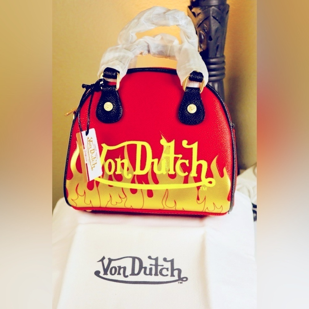 HOSTPICK”Von Dutch NIB City Of Angels Red Yellow Small Bowling Crossbody Handbag